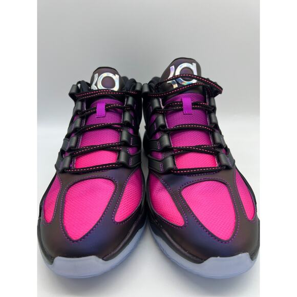 Athletic_Shoes